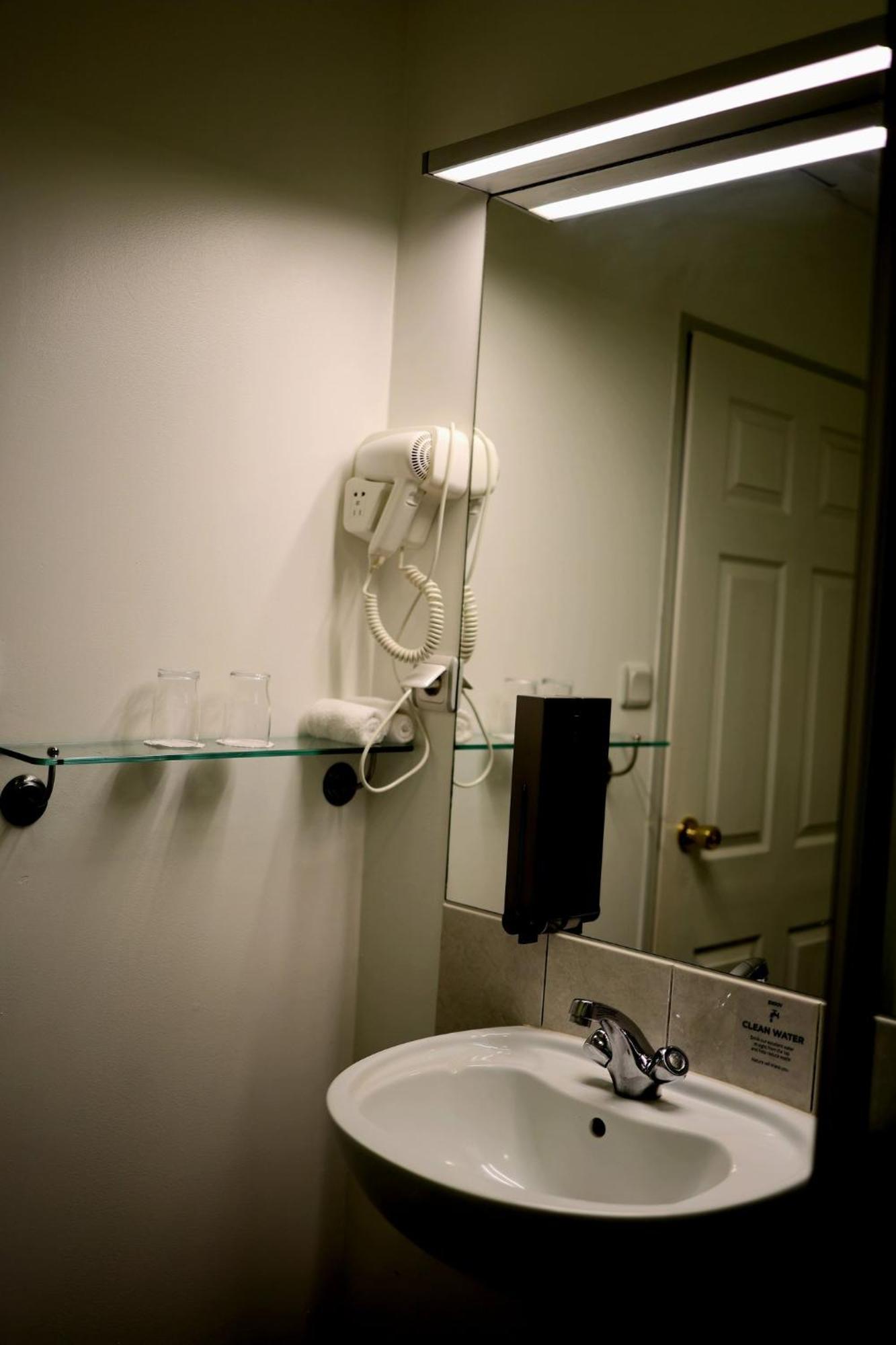Hotel Hvolsvollur - Central South Iceland Ngoại thất bức ảnh